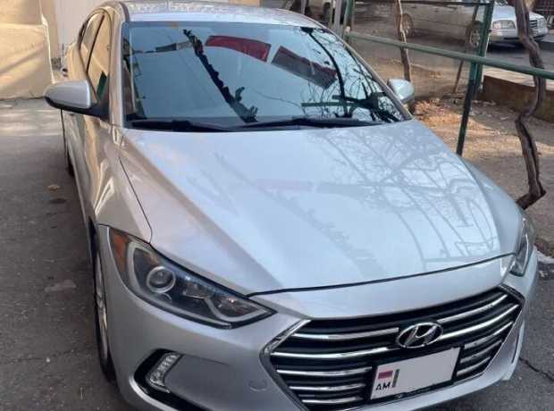 Hyundai Elantra, Бензин, 2018