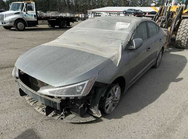 Hyundai Elantra, Бензин, 2018