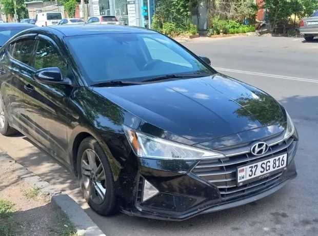 Hyundai Elantra, Бензин, 2019