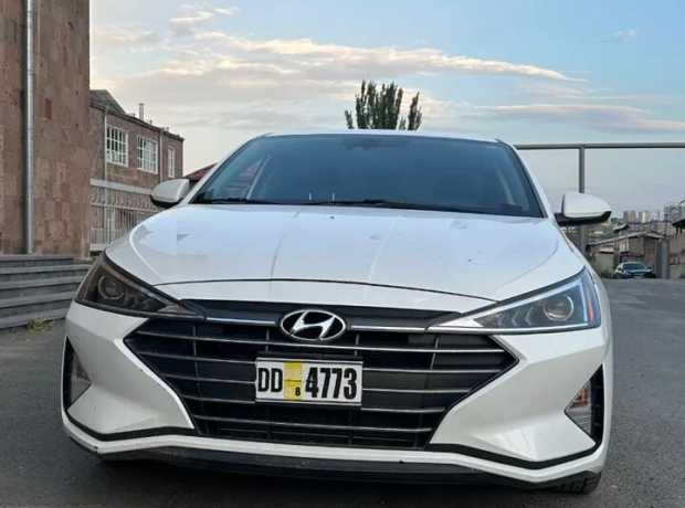 Hyundai Elantra, Бензин, 2020