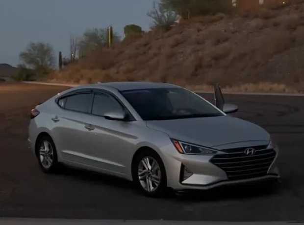 Hyundai Elantra, Бензин, 2020