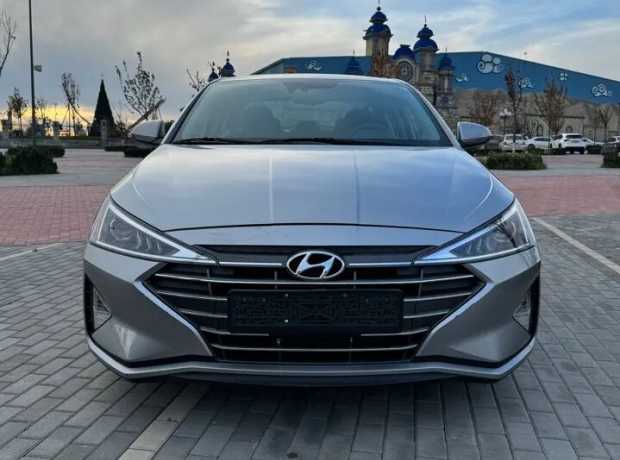 Hyundai Elantra, Бензин, 2020