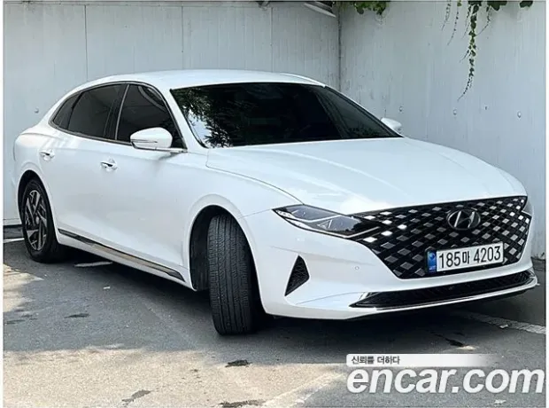 Hyundai Grandeur Hybrid (GN7), 2021