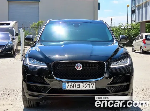 Jaguar F-PACE, 2020