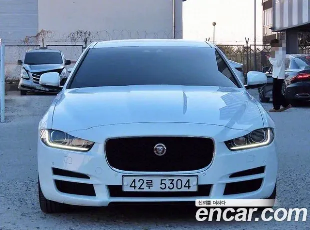 Jaguar XE, 2019