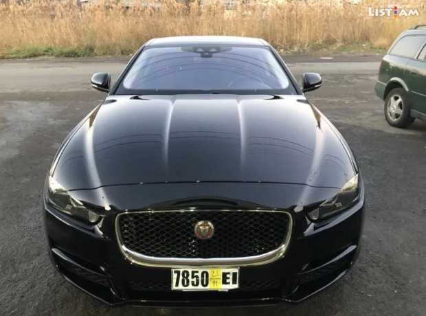 Jaguar XE, Бензин, 2017