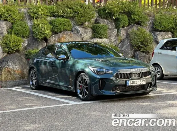 Kia Stinger Meister, 2022