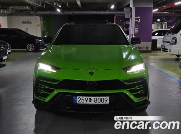 Lamborghini Urus, 2021