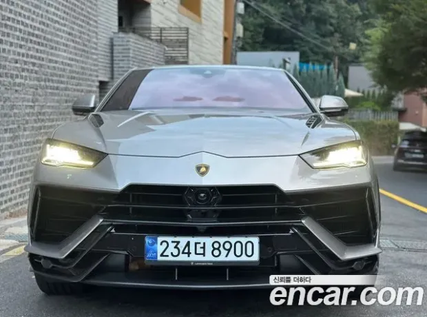 Lamborghini Urus, 2024