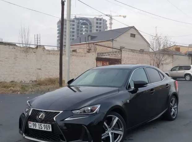 Lexus IS, Бензин, 2017