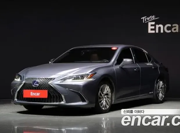 Lexus ES300h 7th generation, 2020