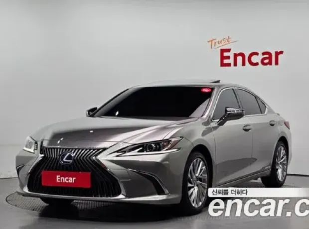 Lexus ES300h 7th generation, 2020