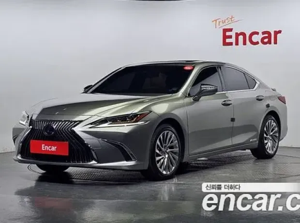 Lexus ES300h 7th generation, 2021