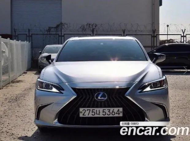 Lexus ES300h 7th generation, 2022