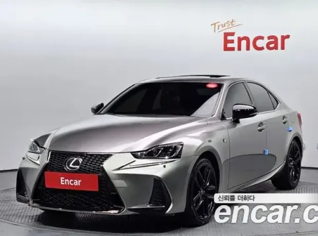 Lexus New IS300, 2018