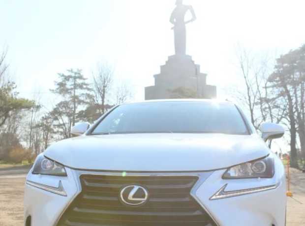 Lexus NX, Бензин, 2015