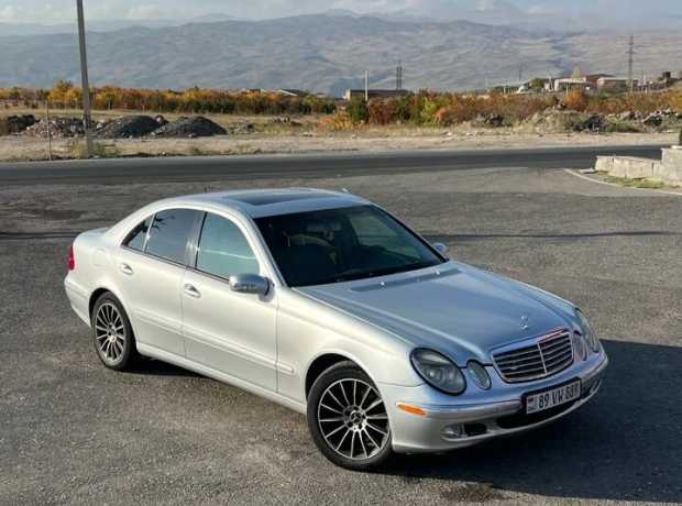 Mercedes-Benz E-Class, Бензин, 2005