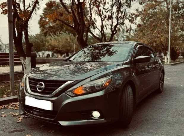 Nissan Altima, Бензин, 2016