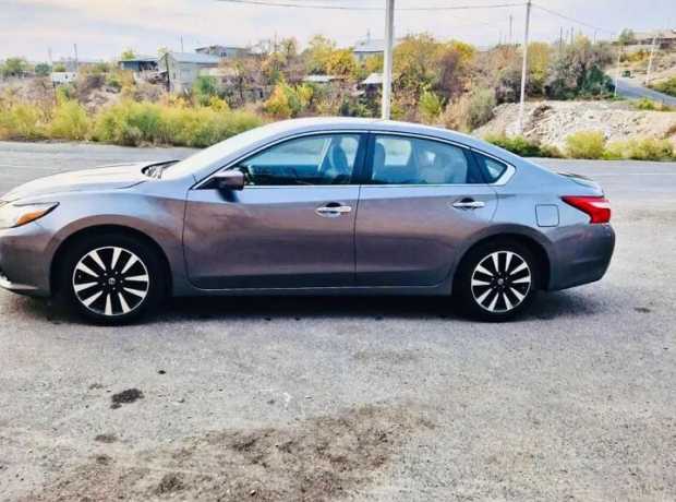 Nissan Altima, Бензин, 2019