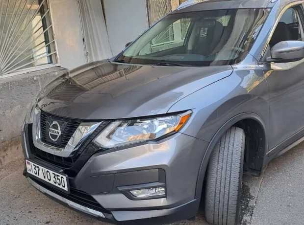 Nissan Rogue, Бензин, 2017