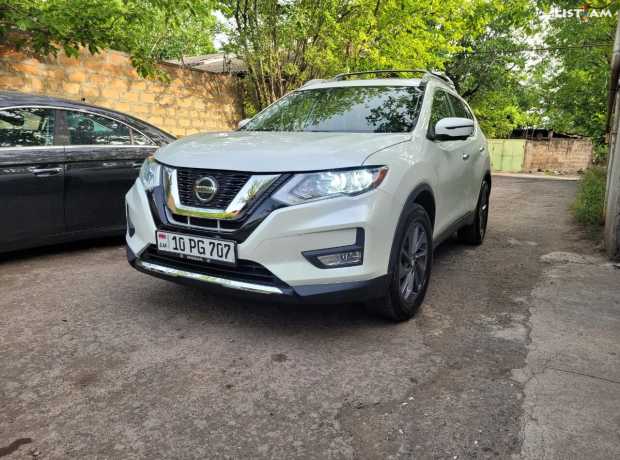 Nissan Rogue, Бензин, 2017