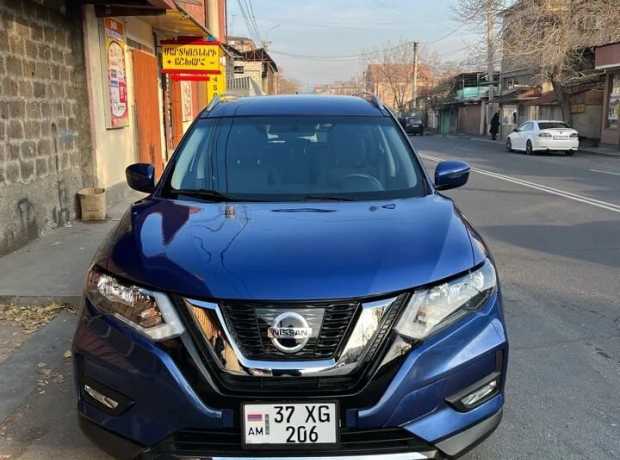 Nissan Rogue, Бензин, 2017