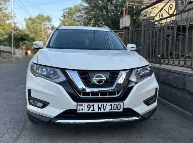 Nissan Rogue, Бензин, 2017