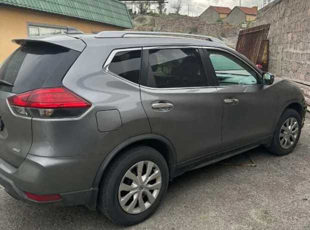 Nissan Rogue, Бензин, 2017