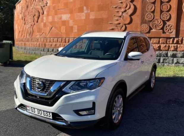 Nissan Rogue, Бензин, 2017