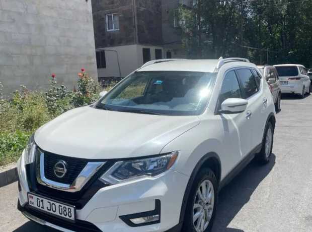 Nissan Rogue, Бензин, 2018