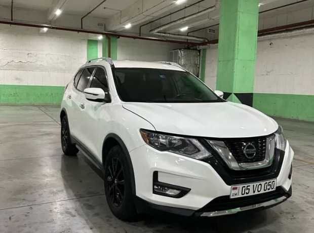 Nissan Rogue, Бензин, 2018