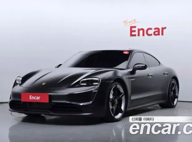 Porsche Taycan, 2022