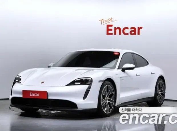 Porsche Taycan, 2022