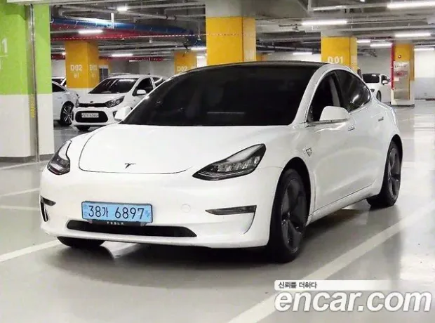 Tesla Model 3, 2020