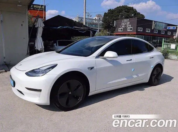 Tesla Model 3, 2020