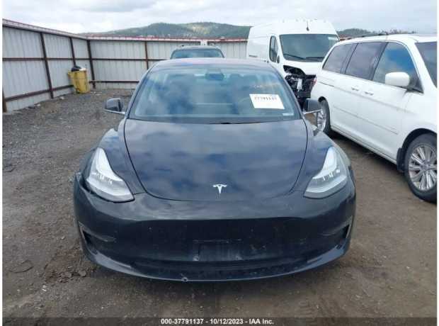 Tesla Model 3, Электро, 2018