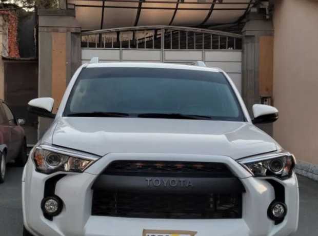 Toyota 4Runner, Бензин, 2018