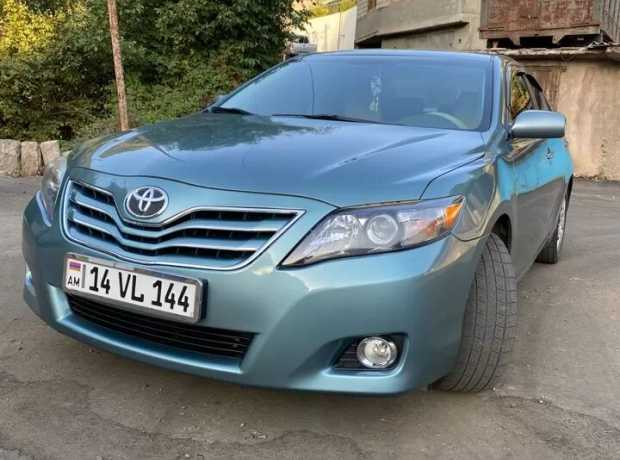 Toyota Camry, Бензин, 2010