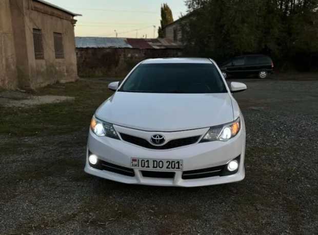 Toyota Camry, Бензин, 2012