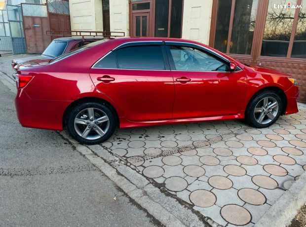 Toyota Camry, Бензин, 2012