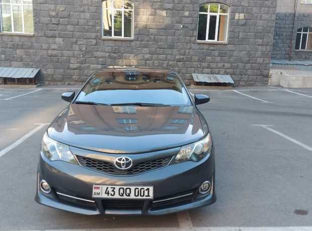 Toyota Camry, Бензин, 2013