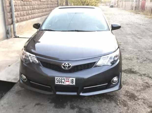 Toyota Camry, Бензин, 2013