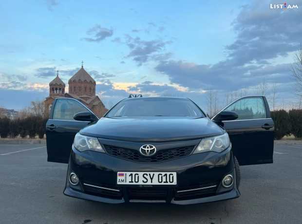 Toyota Camry, Бензин, 2013