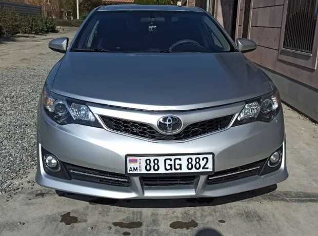 Toyota Camry, Бензин, 2014