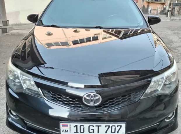 Toyota Camry, Бензин, 2014