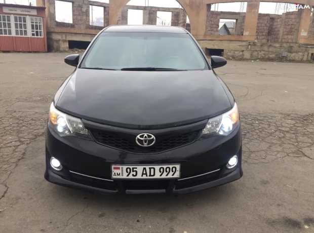 Toyota Camry, Бензин, 2014