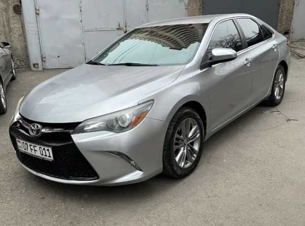 Toyota Camry, Бензин, 2016