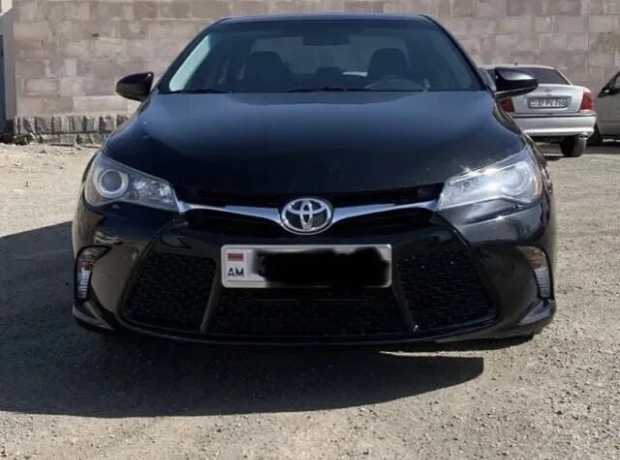 Toyota Camry, Бензин, 2017