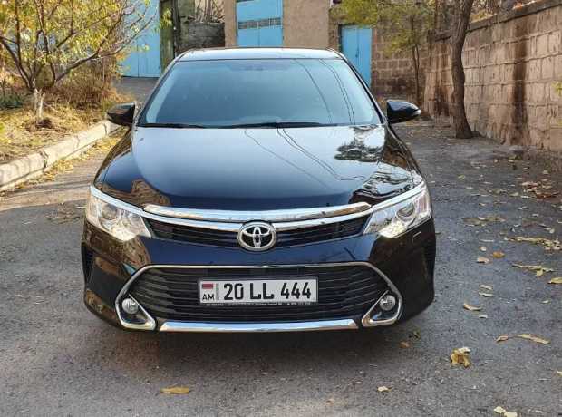 Toyota Camry, Бензин, 2017