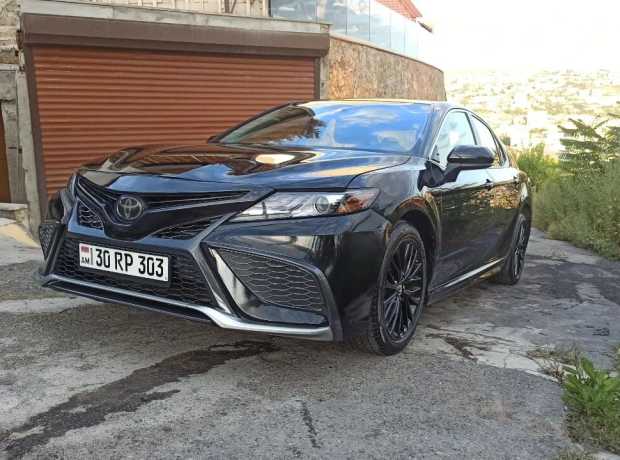 Toyota Camry, Бензин, 2018